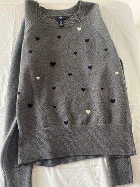 GAP Gray Crewneck Sweater with Black and Cream Heart Accents